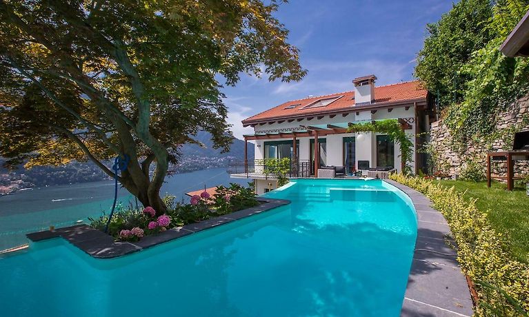 Villa Relax With Infinity Pool On Lake Como By Rentallcomo Moltrasio Italy Book Online At Hotels Lombardy Com